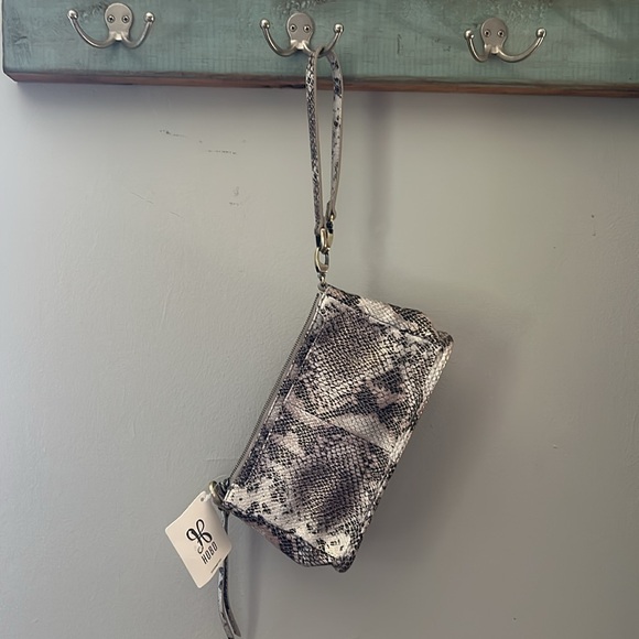 HOBO Metallic Snake Print crossbody/shoulder/wristlet NWT plus Dust bag!! - Picture 13 of 16